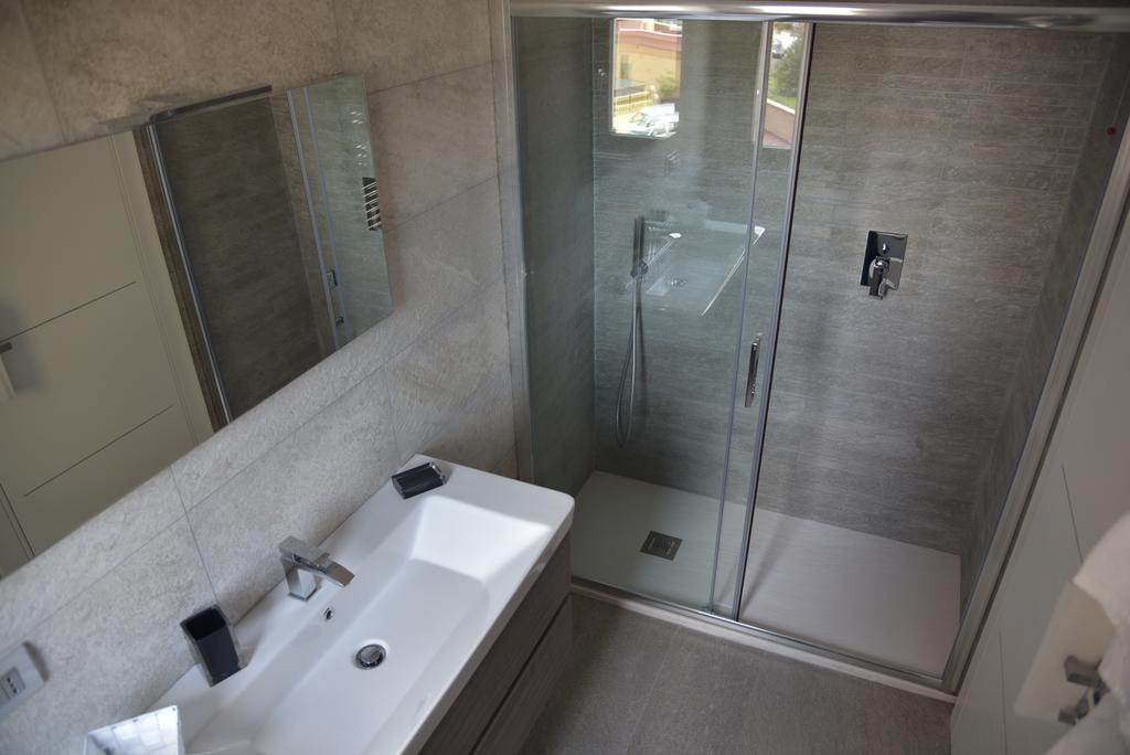 Triple Room Private Bathroom Balcony,163173090:JPEG